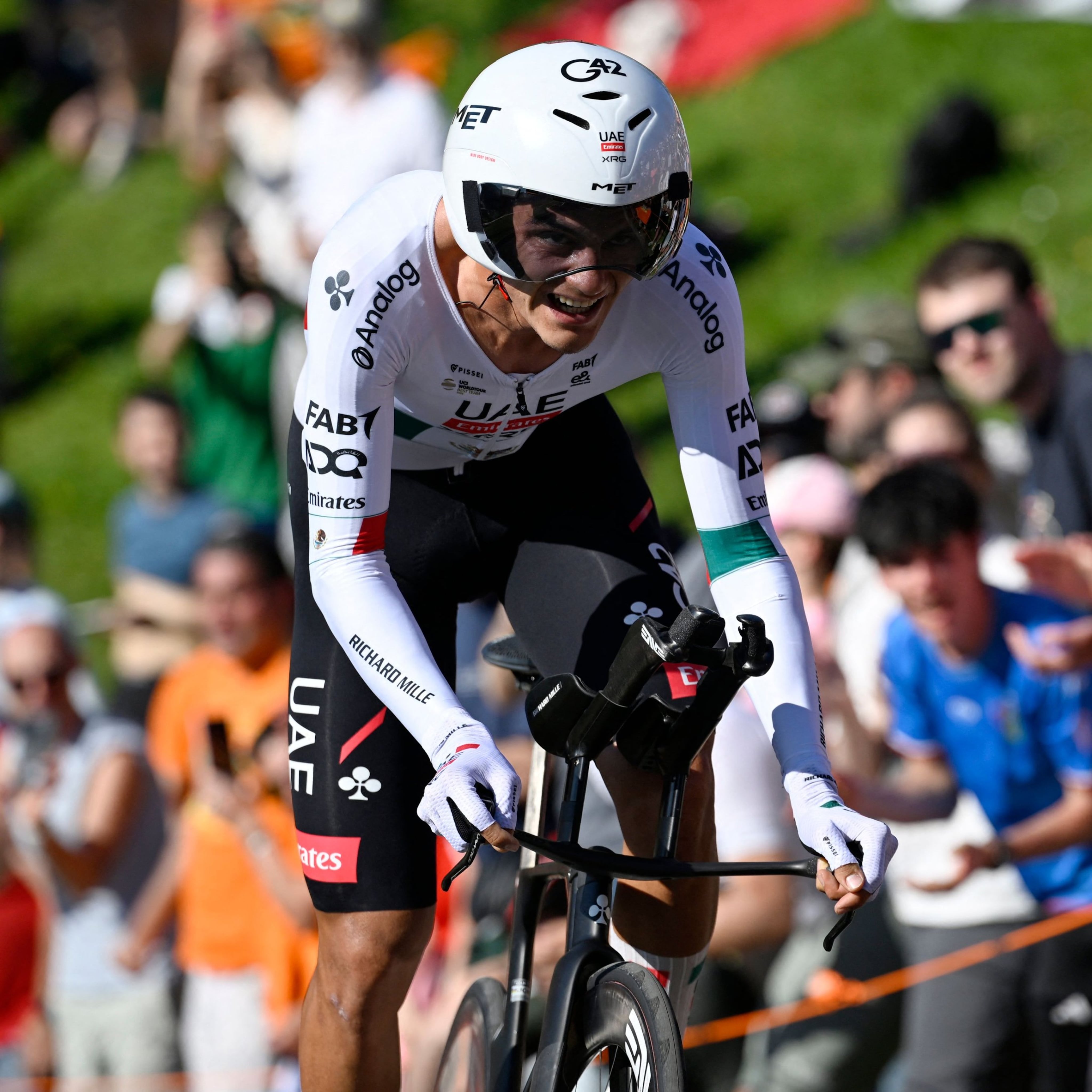 Isaac del Toro sube dos posiciones en la clasificación general del Tour Auvergne-Rhône-Alpes