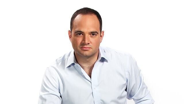 León Krauze deja la cadena de noticias Univision; asegura que su compromiso es con la audiencia