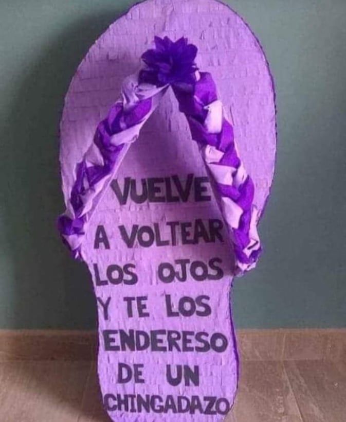 Piñata de chancla en el Día de las Madres