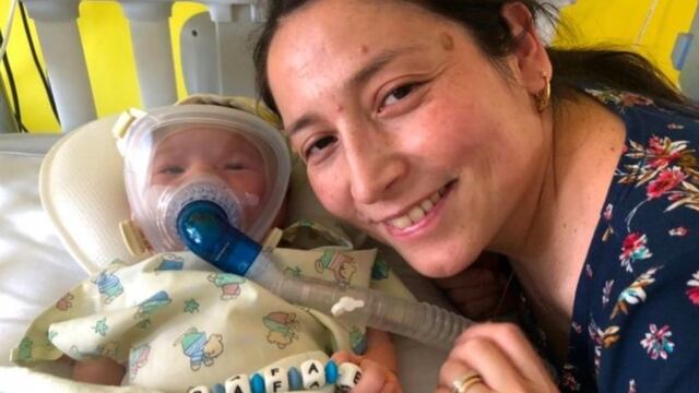 Bebé 'Rafita' y su mamá