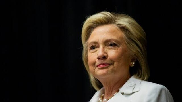Hillary. Mucho calor.