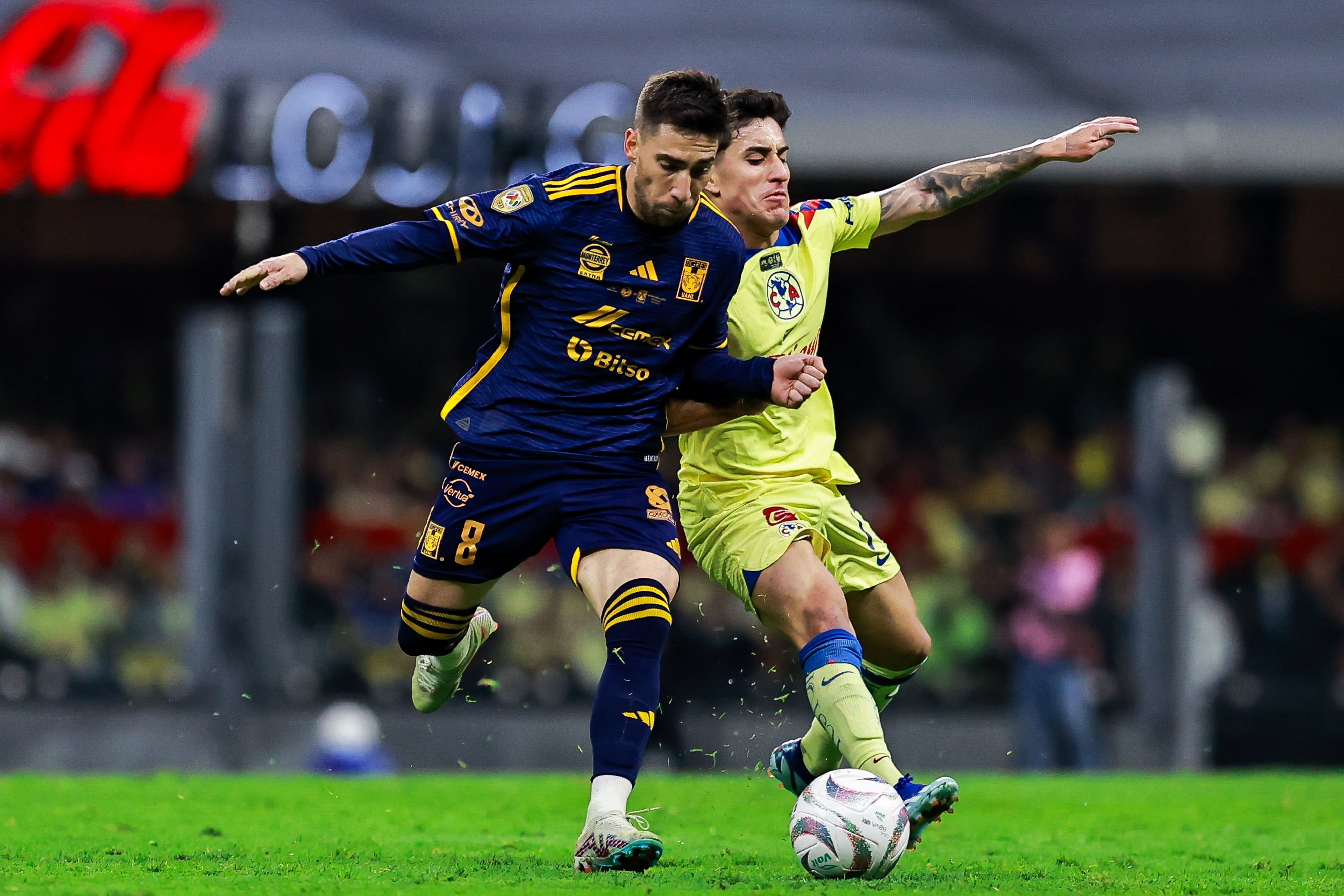 Club América vs Club Tigres.
