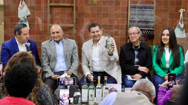 Mezcal de Puebla busca consolidar su exportación en Wine Paris 2026
