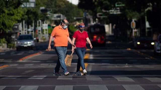 Personas con cubrebocas