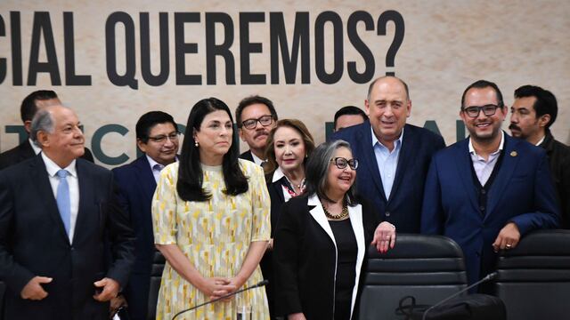 Primer mesa del "Diálogos nacionales sobre la reforma constitucional al poder judicial"