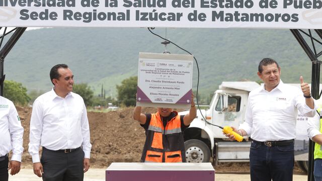 El gobernador de Puebla reafirma su compromiso con la educación de calidad