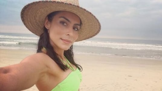 María León se sube a la patineta y lo hace espectacular