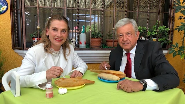 Beatriz Gutiérrez y Andrés Manuel López Obrador