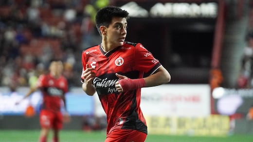 Gilberto Mora renueva con Xolos y heredará el número 10