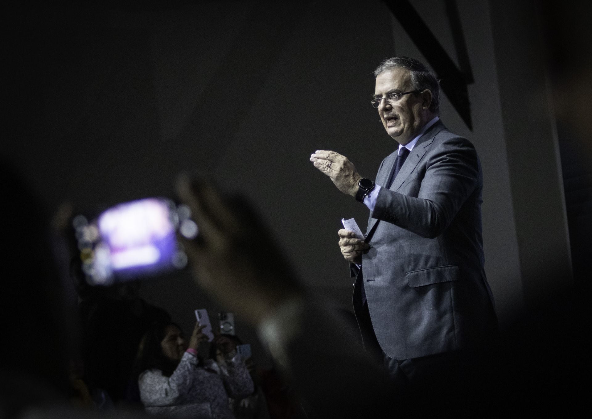 Marcelo Ebrard Casaubon en conferencia de prensa
