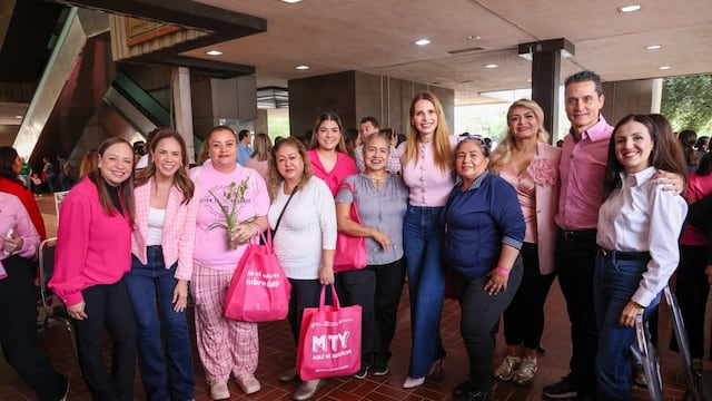 DIF Monterrey realiza feria de servicios para mujeres