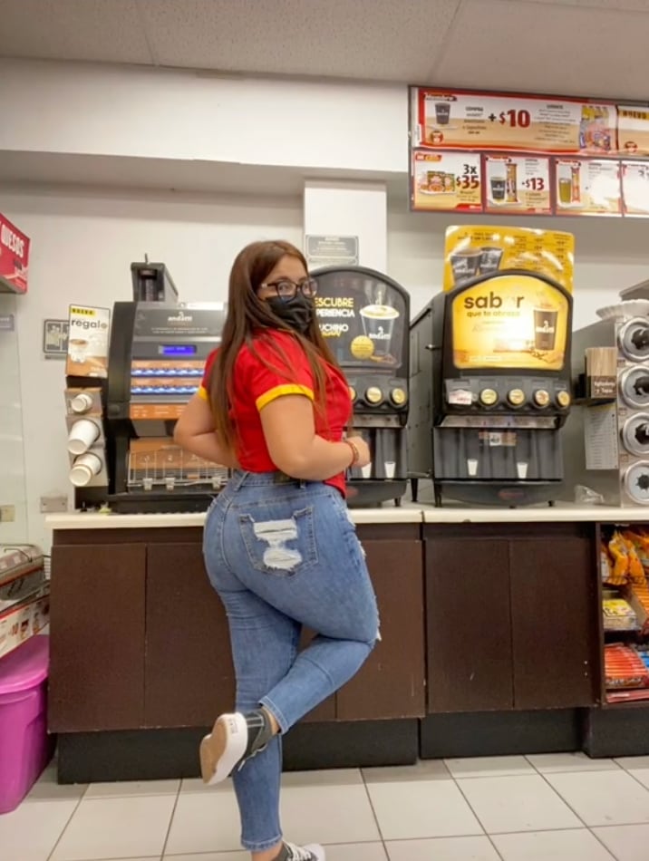 Lizbeth Castro, cajera viral del Oxxo