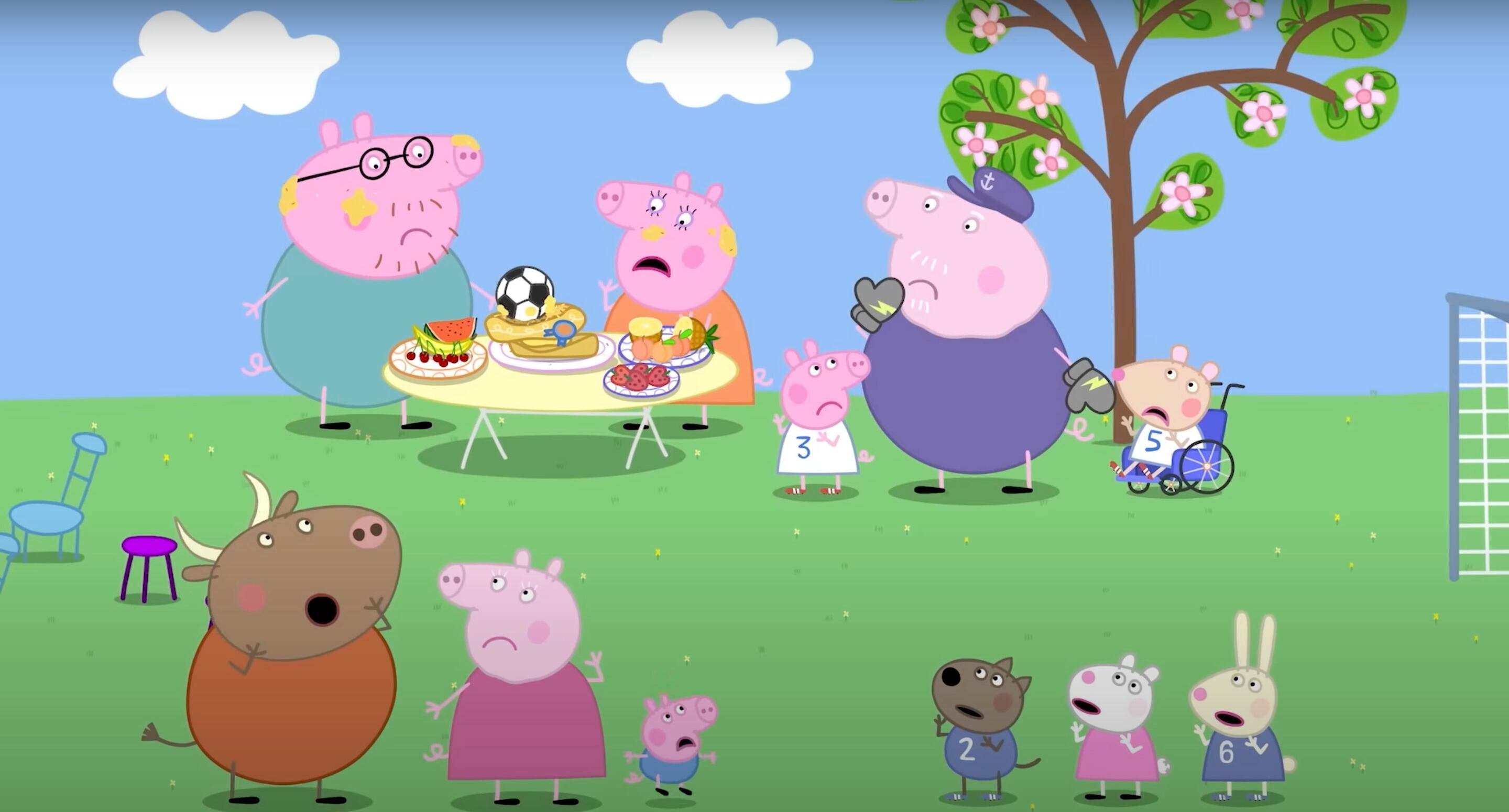 Peppa Pig cocina un pastel para el partido de fútbol por la Champions League