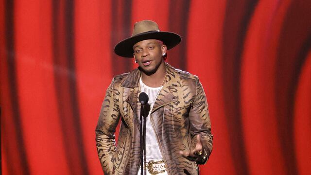 Jimmie Allen en los Grammy 2022