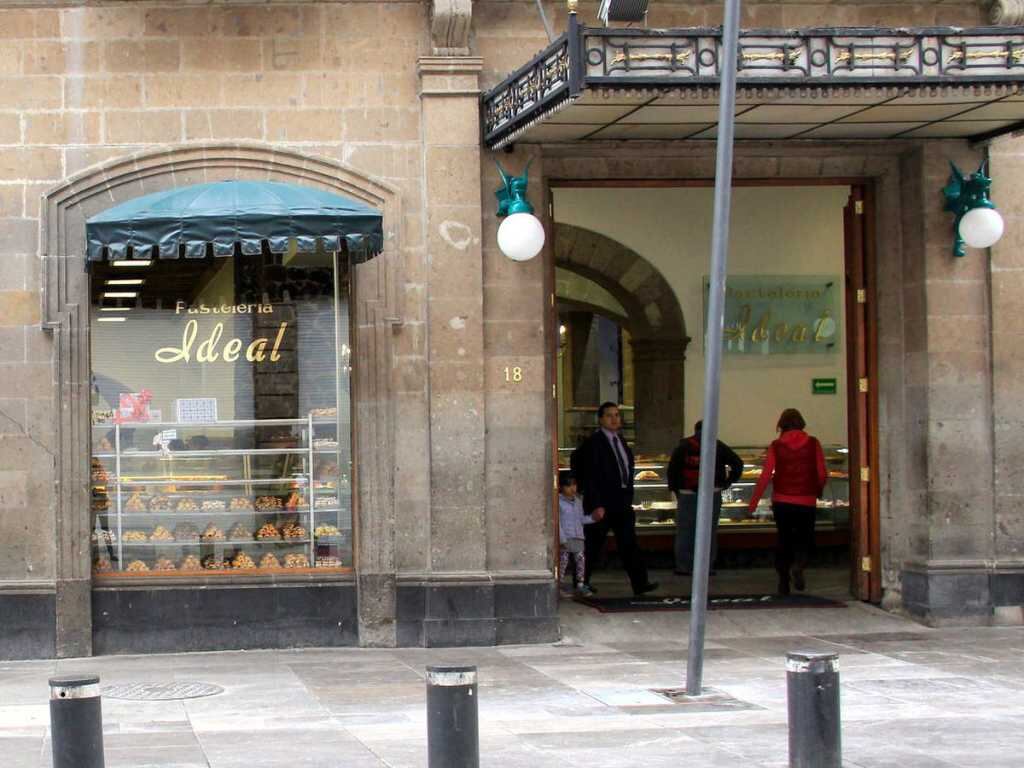 Pastelería Ideal