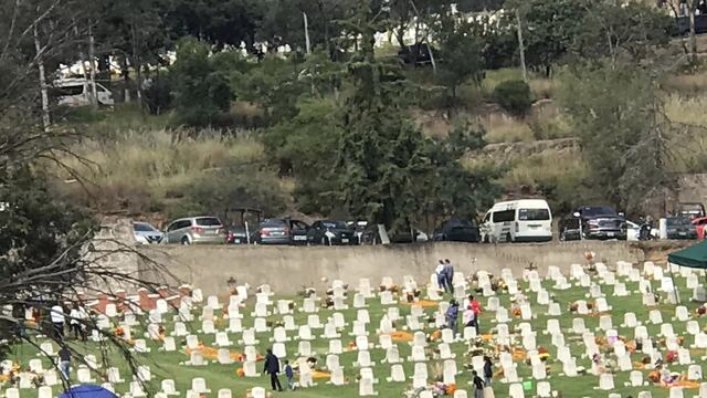 Se registró un tiroteo al interior de un panteón en Naucalpan durante las celebraciones por el Día de Muertos