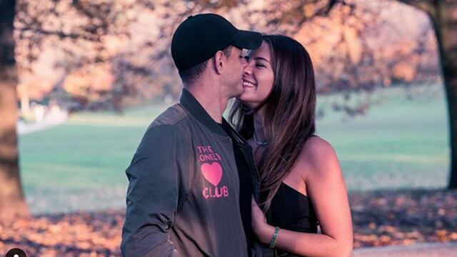 Chicharito y Sarah Kohan