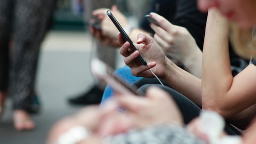 Adiós a las redes sociales para los chavos