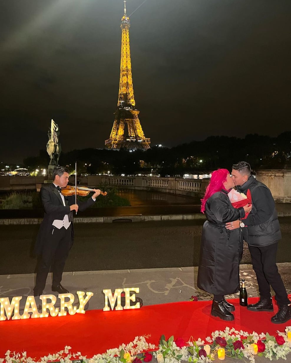 Herly RG se compromete en París