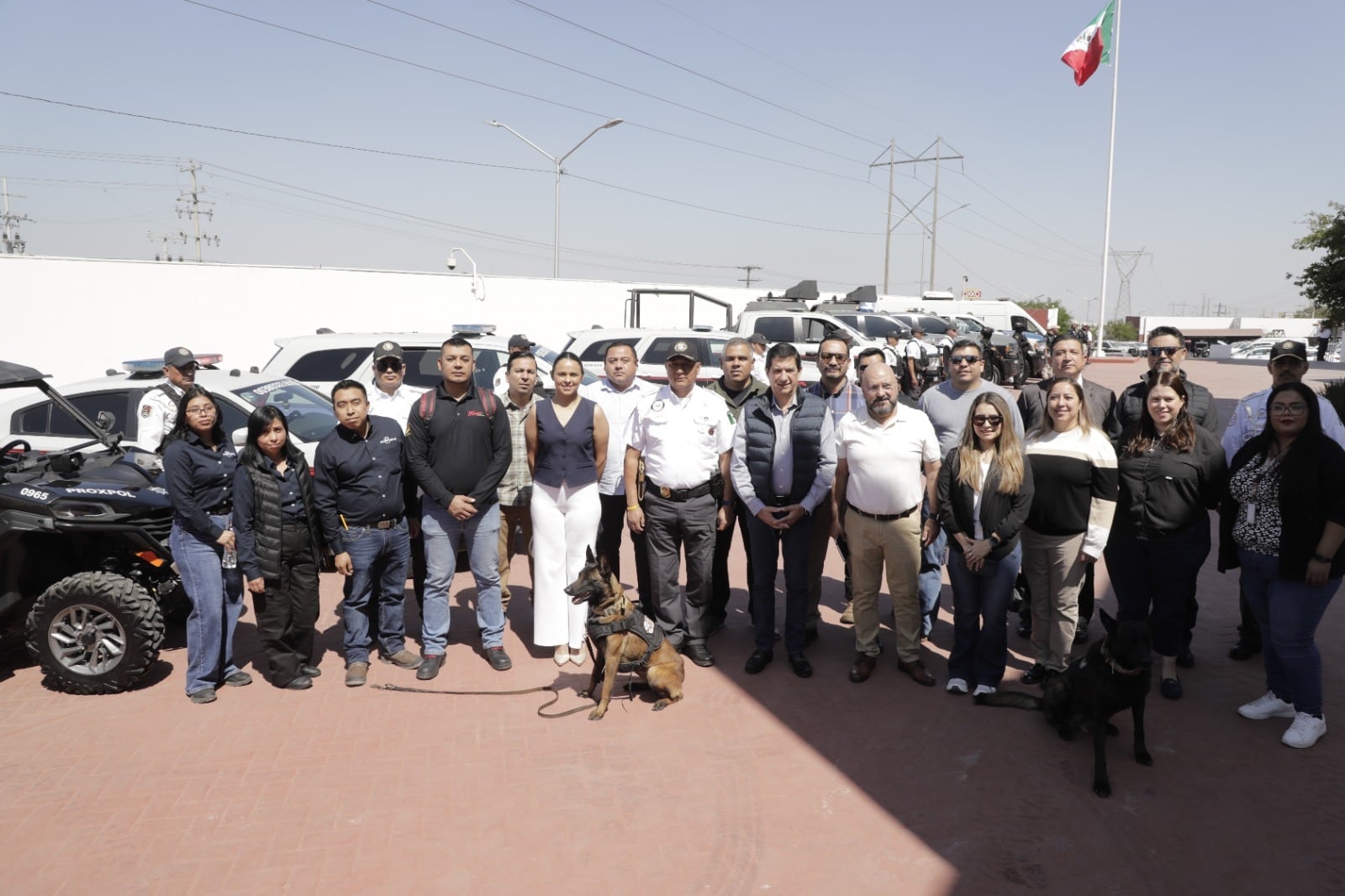 Empresarios conocen modelo de seguridad de Escobedo basado en tecnología.