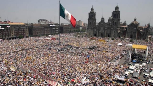 Marcha por la democracia, aquella de 2005 contra el desafuero de AMLO