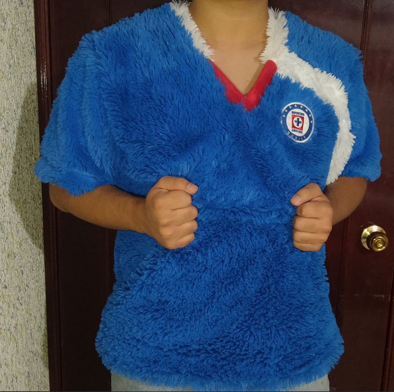 Playera del Cruz Azul inspirada en Ludovico Peluche