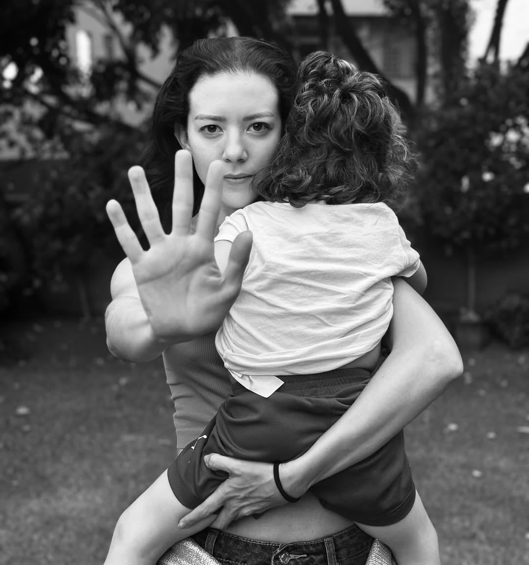Fernanda Castillo e hijo