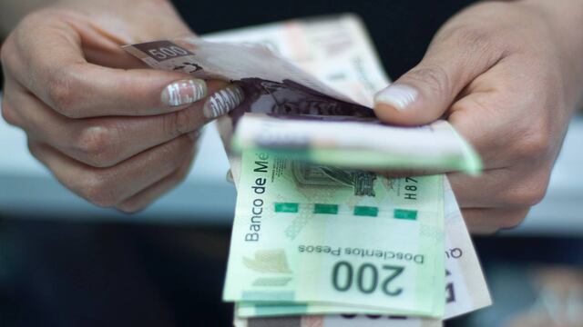 Dinero. Préstamos a trabajadores.