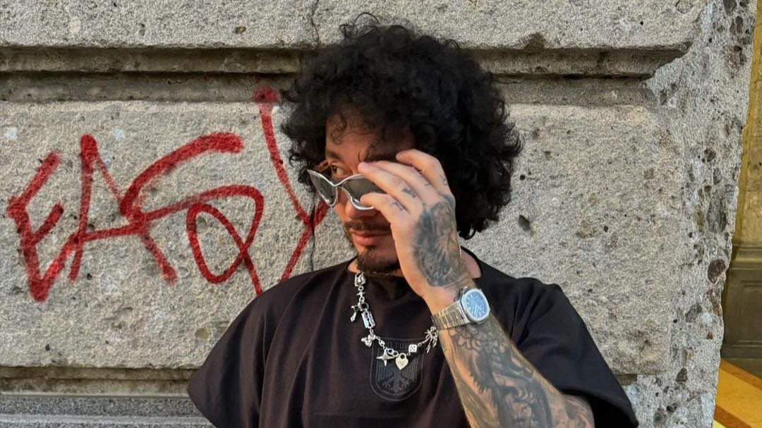 ¿ A J Balvin le explotó el boiler? El cambio que le hizo a su cabello dejó divertidos comentarios (FOTO)