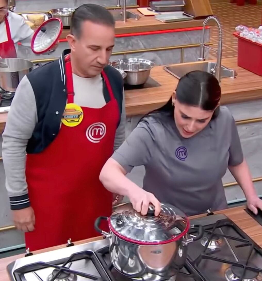 Zahie Téllez y Plutarco Haza