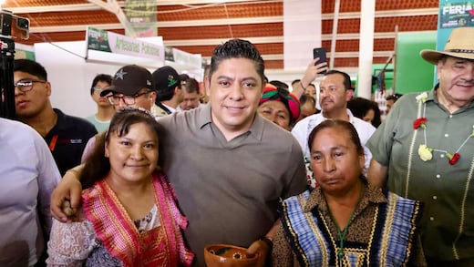 Ricardo Gallardo invierte 246 millones de pesos en pueblos originarios en San Luis Potosí