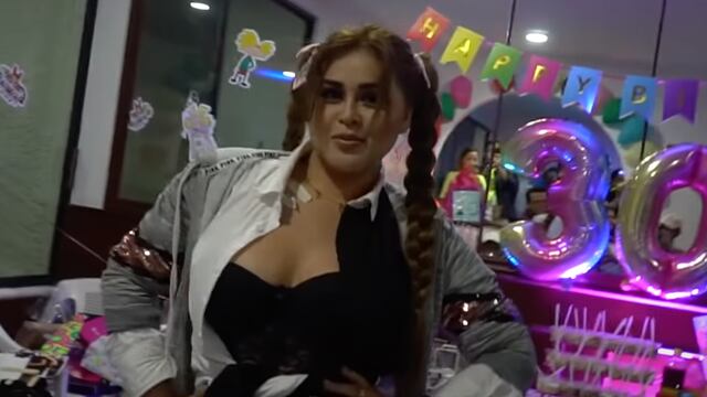 Gomita se disfraza de Britney Spears