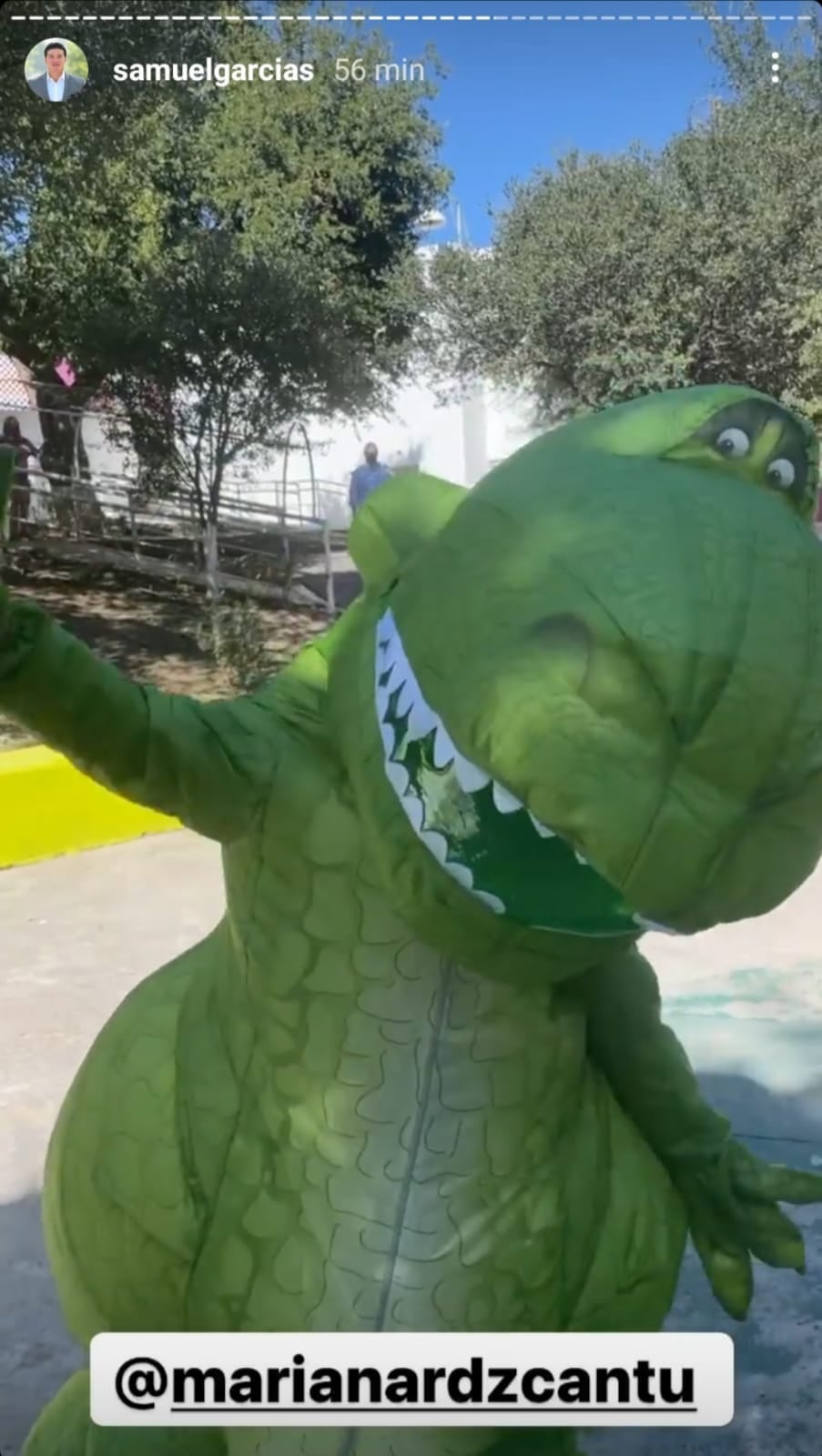 Mariana Rodríguez sorprende con disfraz de dinosaurio ‘Rex’