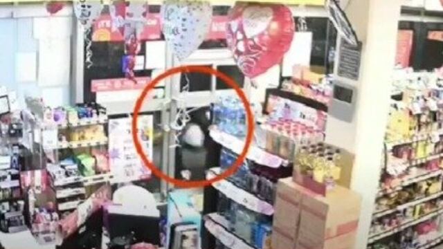 video viral del policía que mató a un ladrón durante un asalto en un OXXO