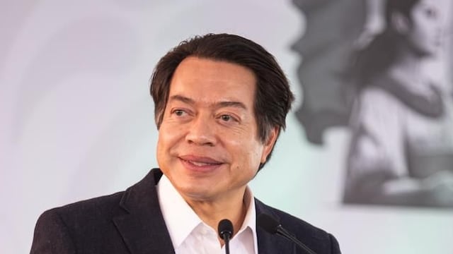 Mario Delgado celebra 100 años de la educación secundaria y destaca beca Rita Cetina para 5.6 millones de estudiantes.