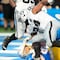 Caos en la NFL: Fans de Raiders y Chargers se van a los golpes tras bronca entre jugadores