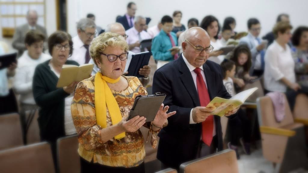 Testigos de Jehová sí son una secta, decide jueza en España