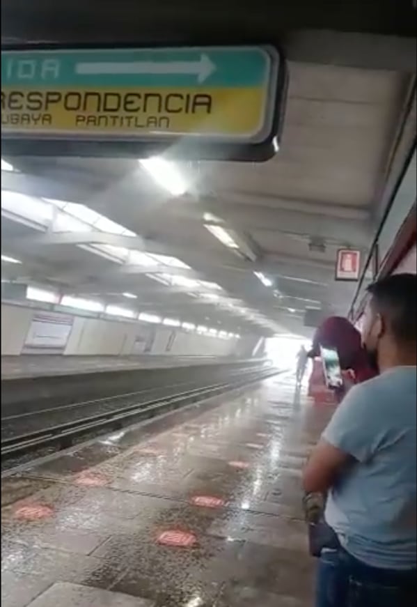 Inundaciones en Línea 4 del Metro