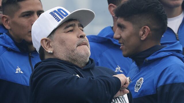 Maradona en su presentación con Gimnasia