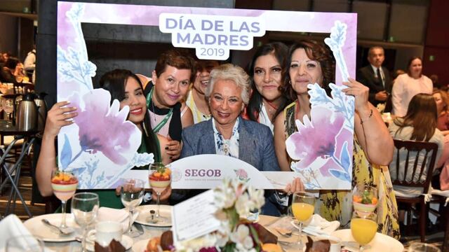 Olga Sánchez Cordero en el festejo por el Día de las Madres.
