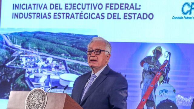 Manuel Bartlett, director de CFE