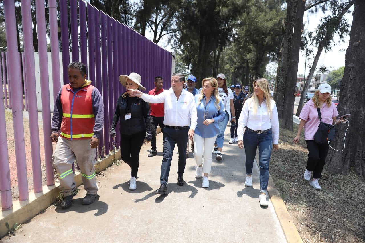 Giovani Gutiérrez, alcalde de Coyoacán realizando recorridos vecinales