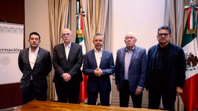 Productores agrícolas y transportistas mantuvieron una reunión con SEGOB para abrir los tramos carreteros bloqueados