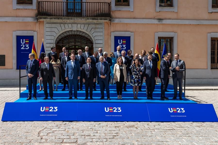 Ministros de Exteriores de la UE celebran una inédita reunión informal en Kiev
