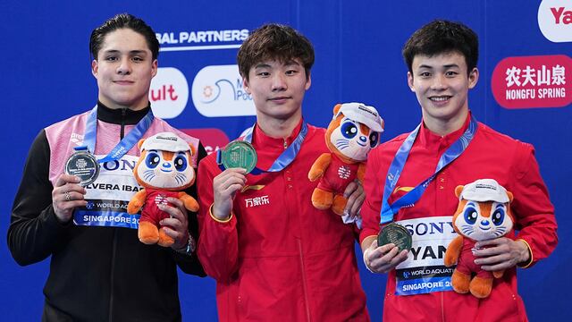 Osmar Olvera en el Mundial de Clavados 2025.