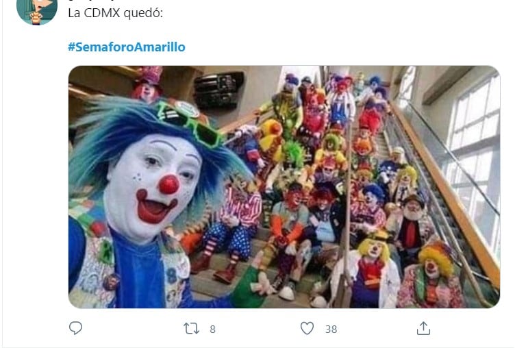 Memes por Semáforo amarillo en CDMX