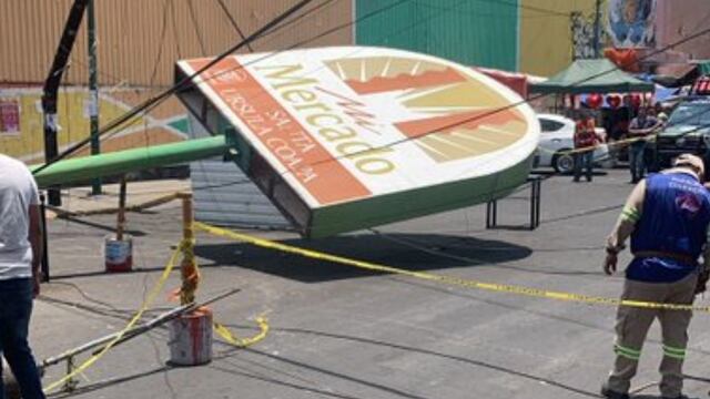 SE CAYÓ UN ANUNCIO DEL MERCADO PESCADITOS, COYOACÁN