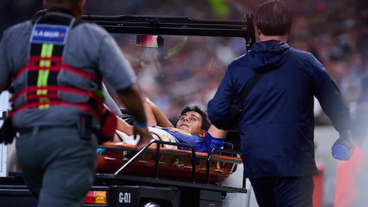 ¿Qué le pasó a JJ Macías? El delantero de Pumas se volvió a lesionar