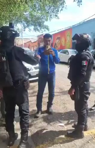 Guía de turistas extorsiona a visitantes para recuperar su equipaje en Oaxaca