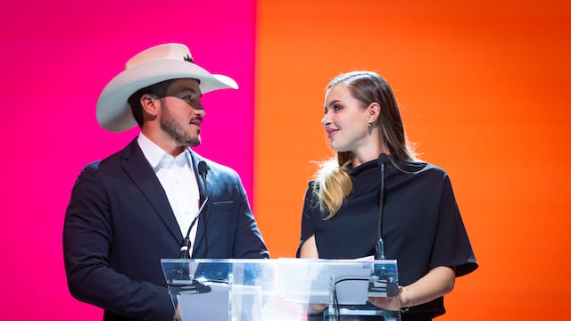 Samuel García y Mariana Rodríguez en presentación de Nuevo León como sede del Mundial 2026